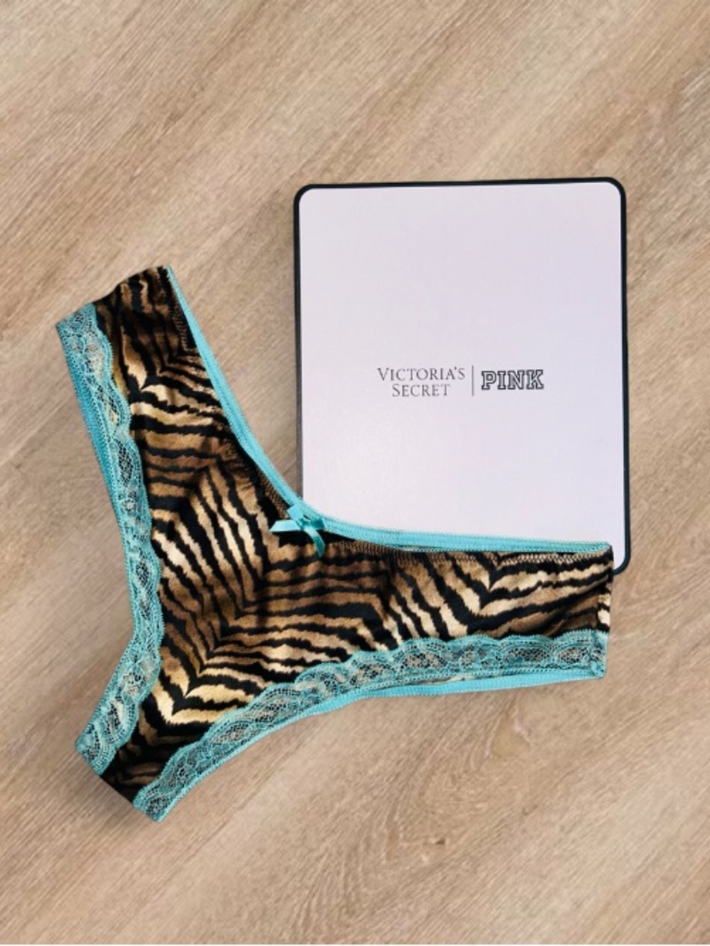🆕🐅 Tease Tiger Stripe Cheeky Panty Victoria’s Secret Small NWT